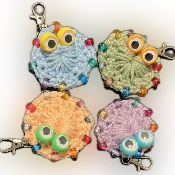 New Fidget Friend Lobster Claw Clasp Bookbag Luggage Keychain Purse Charm 4 PCS - Picture 1 of 5